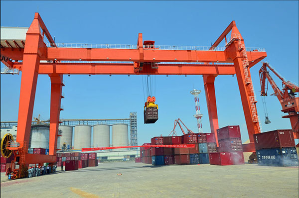 Port crane