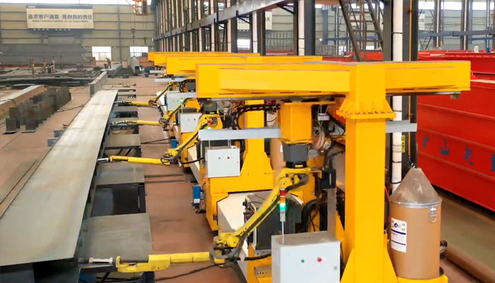Henan Mine Here comes the welding workstation of fully automatic double girder inner seam robot