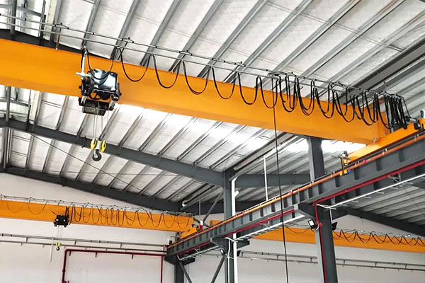 The development of single girder crane to lightweight and intelligent