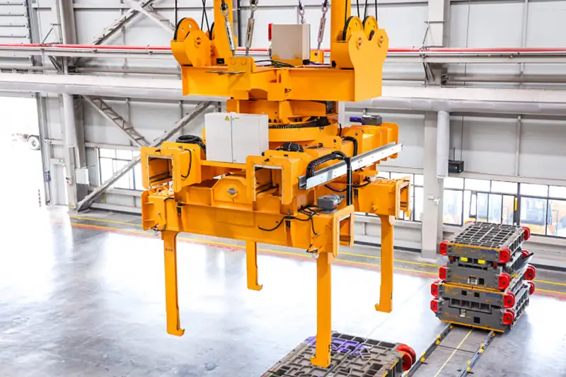 Henan Mine Crane Customizes Automated Mold Handling Cranes for a Leading Domestic Automotive Manufacturer